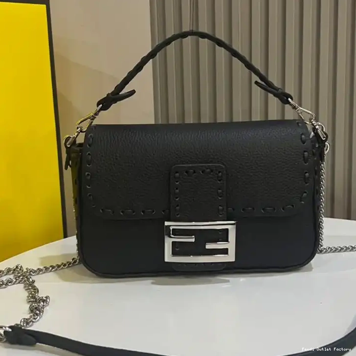 HOT Fendi In Cuoio Selleria Mini Black Romano Leather Baguette Bag 0515